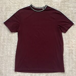 Guess Burgundy T-Shirt